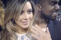 Kim Kardashian được cầu hôn với nhẫn kim cương 15 cara