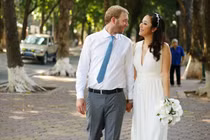 Ngô Phương Lan tung ảnh cưới lãng mạn trước hôn lễ