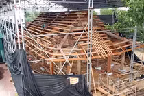 Trùng tu ngôi đình cổ gần 300 năm bên bờ sông Lam