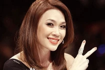 Nghệ sĩ và những cái “bắt tay” tiền tỷ