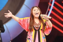 Siu Black trong vòng vây nợ nần?