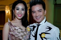 Hoa hậu Thu Hoài sánh đôi Mr. Đàm đi dự tiệc