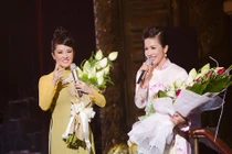 Mỹ Linh – Hồng Nhung “lên đồng” với “Người Hà Nội“