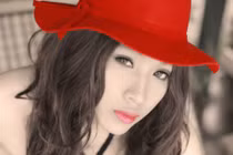 Mỹ nhân chuyển giới bị tố lừa tình đồng giới 3 tỷ