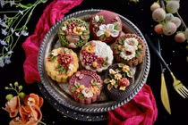 Mẹ đảm làm bánh cúng rằm tháng 7 đẹp đến nỗi “không nỡ ăn“