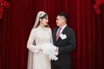 “MC đẹp nhất VTV” hé lộ hình ảnh đám cưới ở nhà chồng