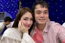 Tiền đạo Văn Toàn và Hòa Minzy được netizen liên tục “đẩy thuyền“