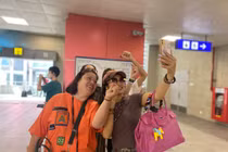 Người dân hào hứng trải nghiệm tàu điện metro Nhổn - Ga Hà Nội