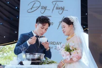 Đám cưới Hà Nội với nghi thức “nhúng lẩu” độc lạ