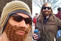 Thiết kế mũ len, râu len độc đáo khiến ai cũng phải ngoái nhìn