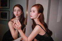 Hot girl đời đầu Huyền Lizzie tuổi U40 sở hữu làn da “không tuổi“