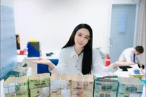 Nữ đại gia Hà Tĩnh ủng hộ đồng bào bão lũ 10 tỷ đồng