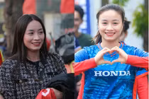 “Hoa khôi sân cỏ” Hoàng Thị Loan và “bạn trai” đến cổ vũ ĐTVN