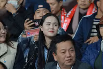 Vợ Quang Hải, Xuân Son và Duy Mạnh đến Việt Trì cổ vũ ĐTVN