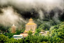 Về ‘nóc nhà miền Tây’ săn mây, tắm suối