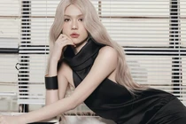 Ngọc Trinh gợi cảm “bung lụa” trong loạt ảnh khai xuân