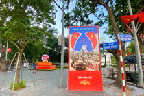 Hồ Gươm “khoác áo mới” chào mừng 70 năm ngày Giải phóng Thủ đô