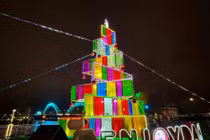 Cây thông Noel “không đụng hàng” tại Đà Nẵng khiến netizen mê mẩn