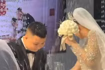 Bị nhóm bạn xịt sâm panh vào mặt, cô dâu có hành động bất ngờ
