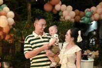 “Cô chủ tiệm nail” Huyền My tổ chức tiệc sinh nhật hoành tráng cho con