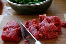 Bí quyết chọn thịt bò, làm mềm thịt bò già và dai