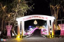 Choáng đám cưới xa hoa, hoành tráng của con gái đại gia Cà Mau