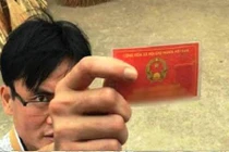 Làm rõ vụ cán bộ huyện Ba Vì rút thẻ ngành dọa tài xế xe tải