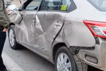 Tắc đường cao tốc kinh hoàng vì ô tô đâm nhau