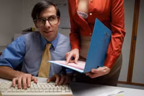 Nguyên nhân đàn ông thèm muốn bầu ngực phụ nữ