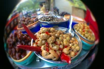 4 khu chợ ẩm thực nổi tiếng nhất Hà Nội