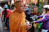 Lên mạng học 3 ngày, sư giả lừa tiền hoành hành