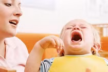 10 giai đoạn bé hay quấy khóc, khó tính phát sợ 