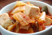 Canh kim chi thịt lợn kiểu Hàn.