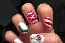 Mốt sơn móng tay phong cách Noel hot nhất hiện nay