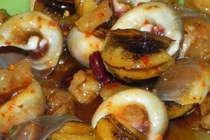 Tự làm ốc rang me, món ăn vặt lừng danh Hà Nội