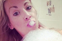 Sở thích quái dị của bà bầu ăn... gạch, đá, xà phòng