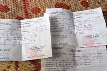 Cơ cực người phụ nữ bệnh tật sinh ra đứa con “hút máu” 