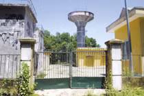 Nhà máy nước sạch hơn 18 tỷ bỏ hoang, hàng trăm hộ dân “khát” nước 