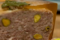 7 thực phẩm cần tránh cho bé ăn dặm