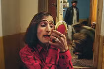 Chuyện đời bi kịch, đắng chát của "trai nhảy" ở Afghanistan