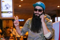 Đạo diễn Kong: Skull Island lặng lẽ đến Sài Gòn lúc nửa đêm