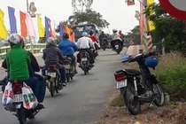 Người dân miền Tây bắt đầu rời quê về Sài Gòn làm việc