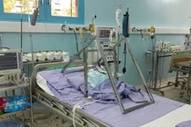 Tách 2 trẻ sơ sinh: 1 bé biến chứng bất thường