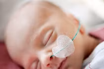 5 hiểm họa đe dọa những em bé sơ sinh suy dinh dưỡng