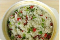 Cách nấu xôi lạp xưởng đậu Hà Lan bằng nồi cơm điện