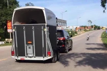 Phát sốt với thú chơi ngông giữa phố của đại gia Quảng Ninh