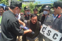 Người đâm Trưởng phòng Tư pháp bị tâm thần vì con trai tự tử