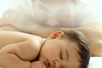 Những thói quen cực xấu khi ngủ có thể hại bé