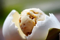 Món kem trứng cá sấu độc đáo nhất thế giới 