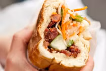 Những hàng bánh mỳ nào ngon nhất Hà Nội?